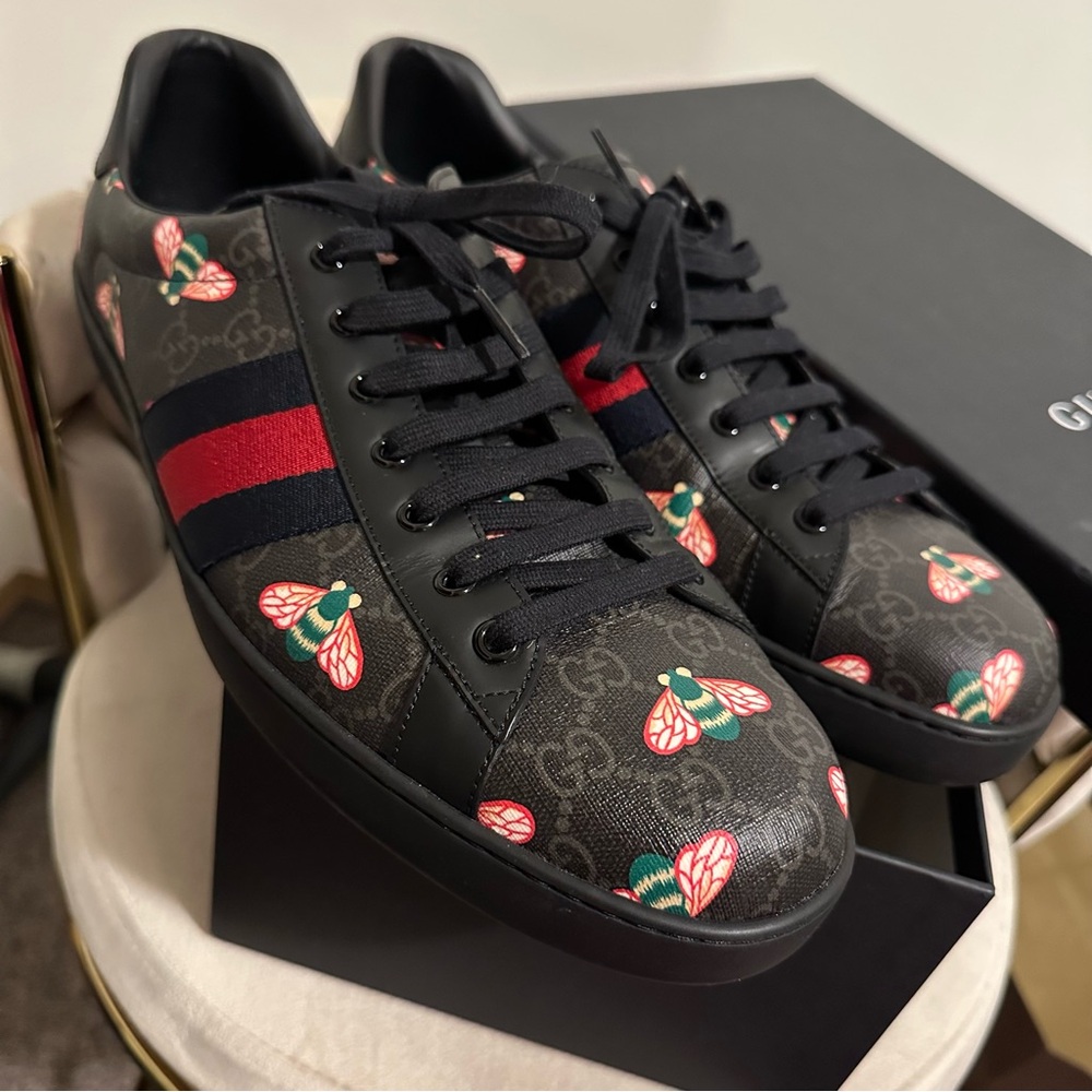 Authentic Gucci Ace GG Supreme Bee Sneakers